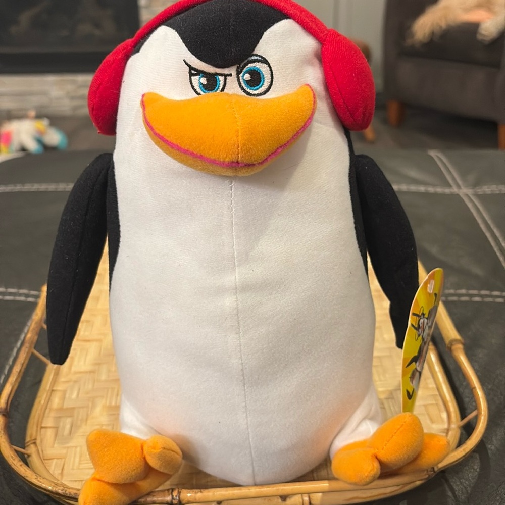 The Penguins of Madagascar Nickelodeon Plush. Dreamworks.